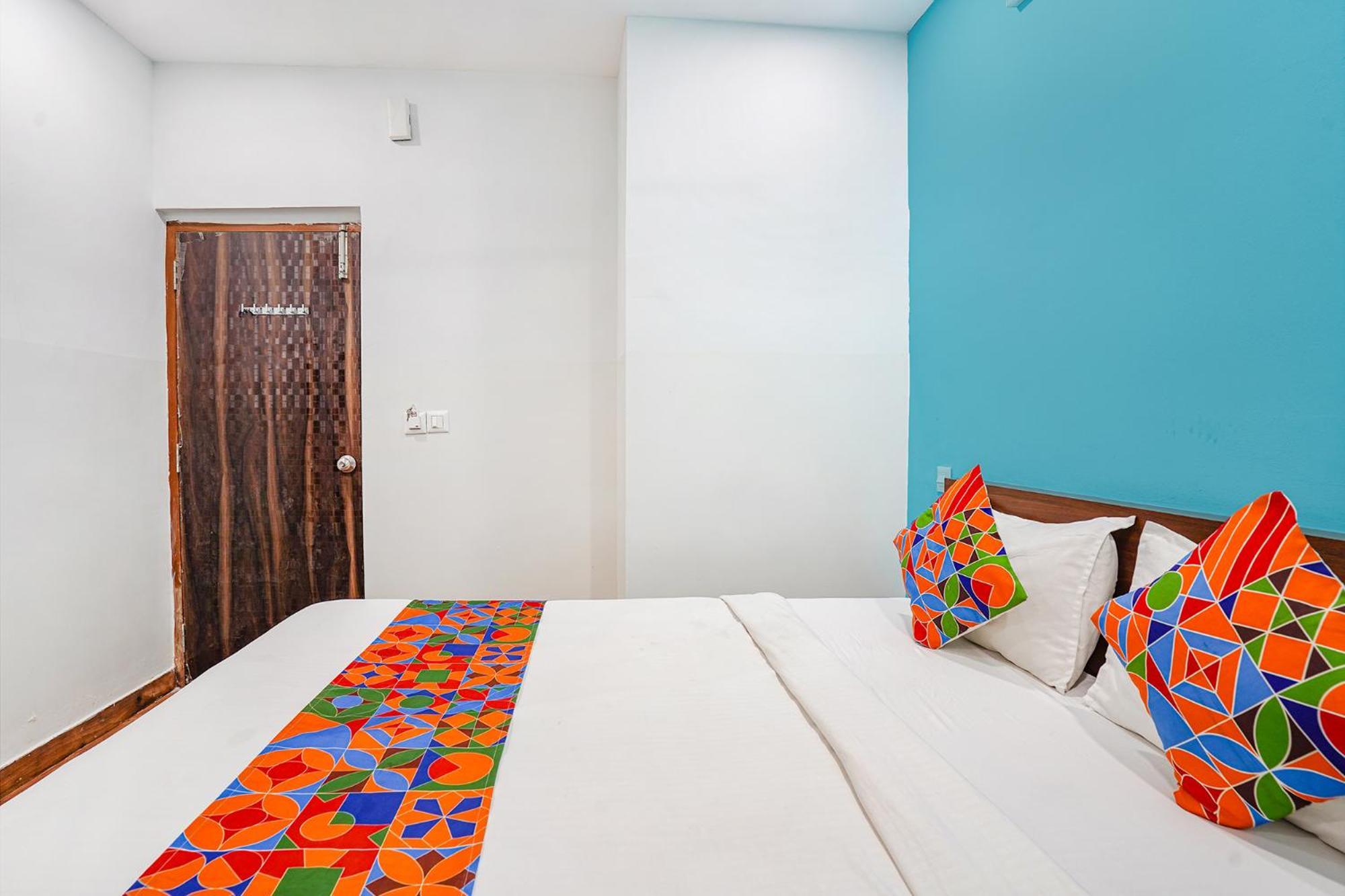 Fabhotel Rlv Green Palace - Nr Kengeri Satellite Town บังกาลอร์ ภายนอก รูปภาพ