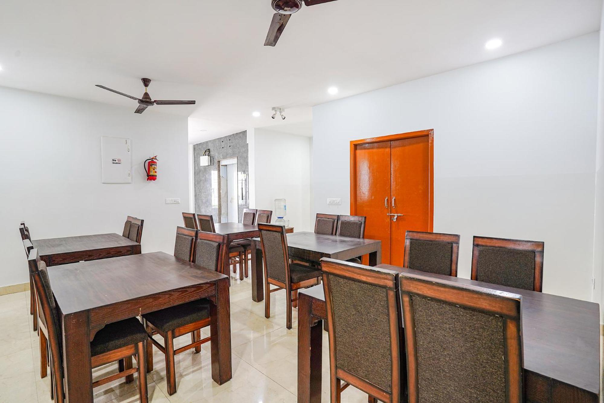 Fabhotel Rlv Green Palace - Nr Kengeri Satellite Town บังกาลอร์ ภายนอก รูปภาพ