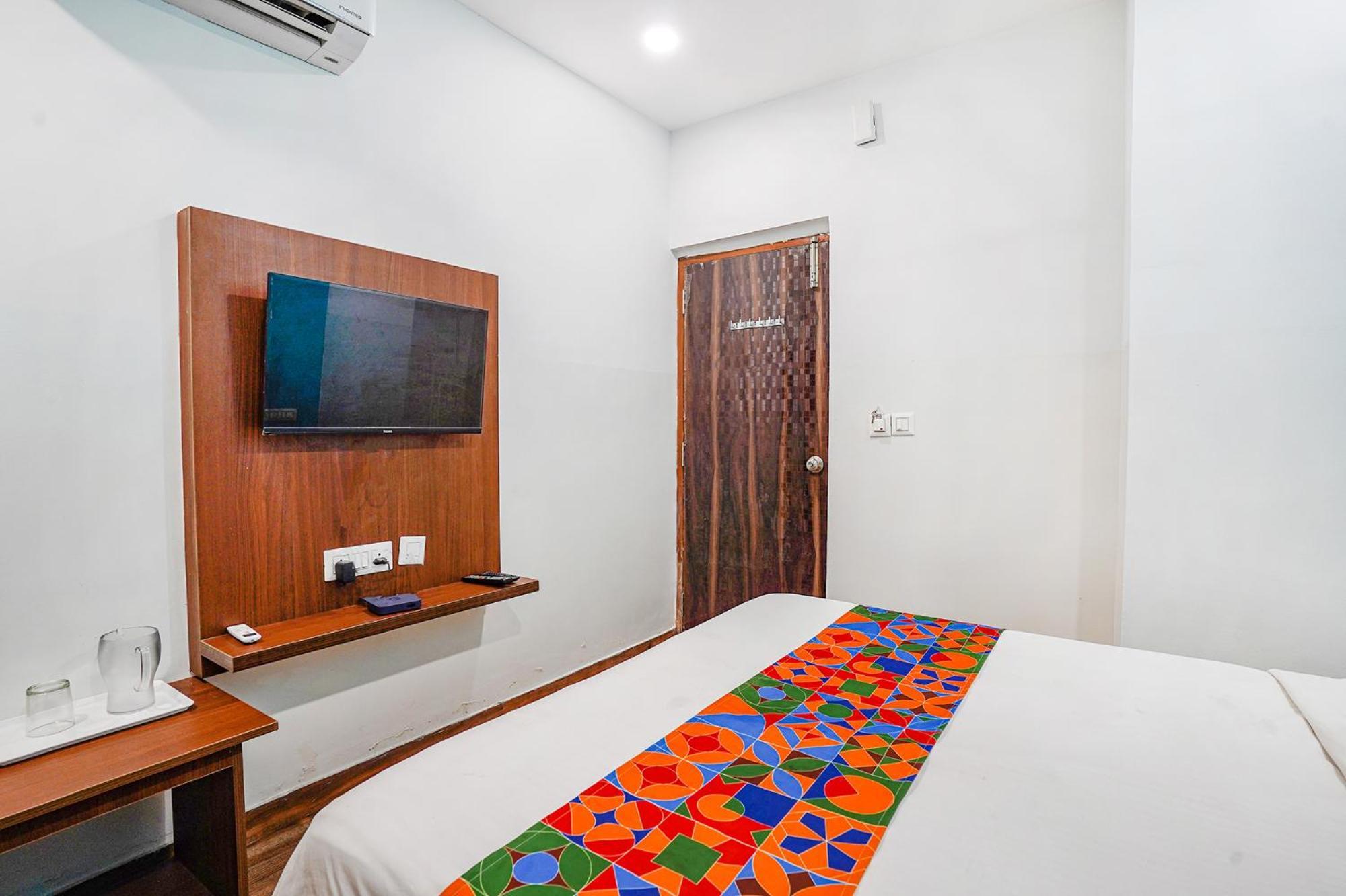 Fabhotel Rlv Green Palace - Nr Kengeri Satellite Town บังกาลอร์ ภายนอก รูปภาพ