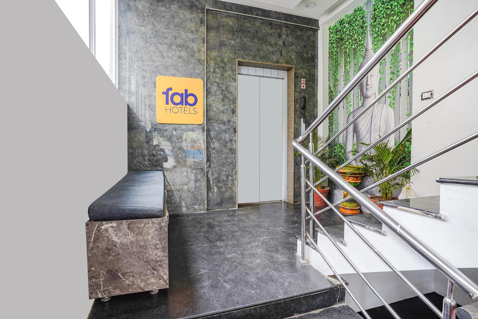 Fabhotel Rlv Green Palace - Nr Kengeri Satellite Town บังกาลอร์ ภายนอก รูปภาพ
