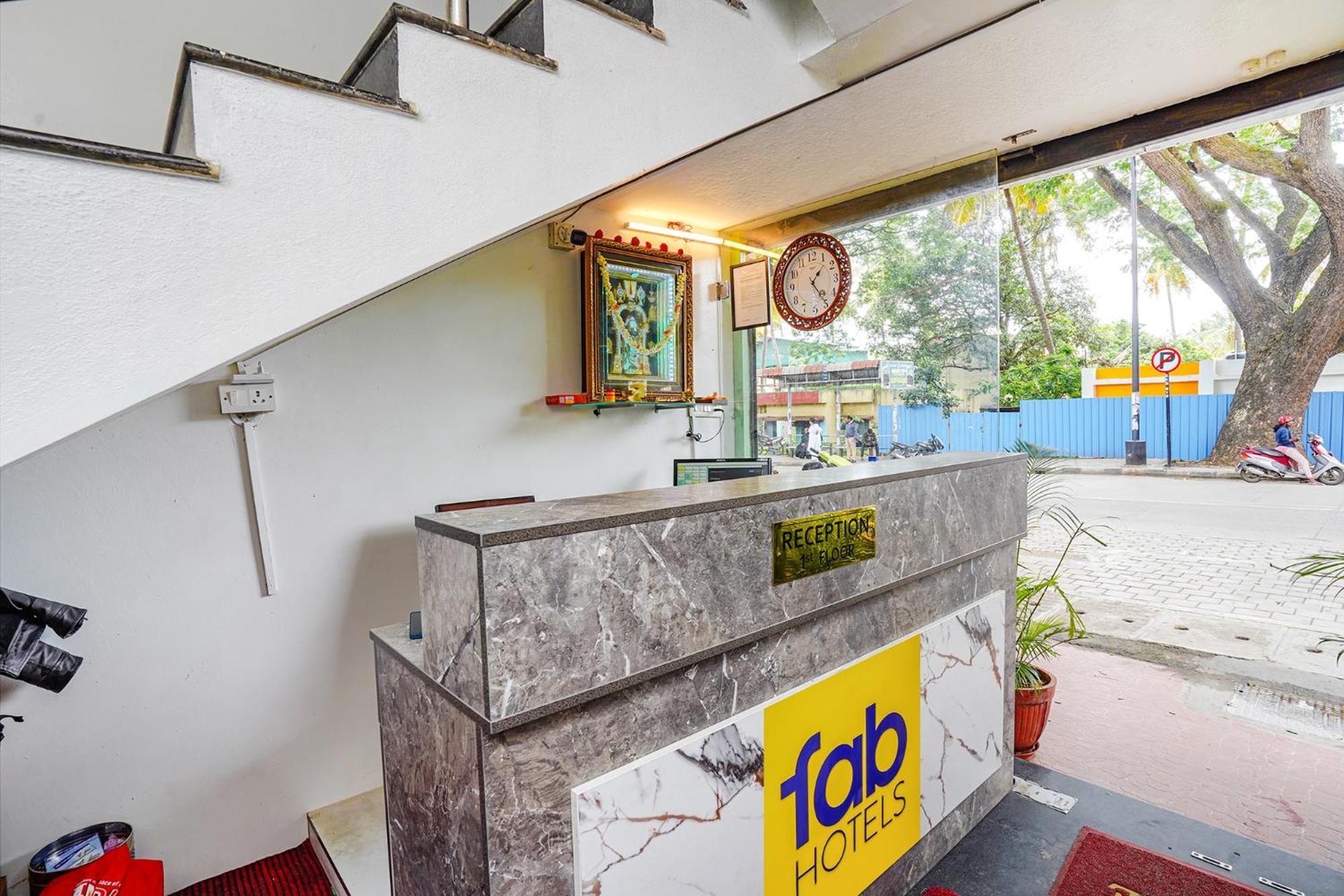 Fabhotel Rlv Green Palace - Nr Kengeri Satellite Town บังกาลอร์ ภายนอก รูปภาพ